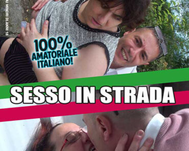 Sesso in strada CentoXCento Streaming : Queste casalinghe disperate sono super porche e anche molto esibizioniste. Hanno sempre voglia di scopare e non importa dove sono e con chi sono loro scopano. Sul marciapiede, in macchina, in una roulotte pronte sempre a spogliarsi e a aprire le cosce ... ( PORNO-HD-STREAMING - Film Porno Italiani Streaming - PornoHDStreaming , CentoXCento VOD, Video Porno Gratis, Porno Streaming , DVD Porno ) .... (EXTRA098)