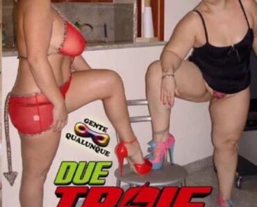 Due Troie in una Stanza CentoXCento Streaming : Gli amici della centoXcento sono chiamati a soddisfare le voglie di 2 signore di grossa caratura, 2 maiale di prima categoria ... ( PORNO-HD-STREAMING - Film Porno Italiani Streaming - PornoHDStreaming , CentoXCento VOD, Video Porno Gratis, Porno Streaming , DVD Porno , Porno Download , TV per Adulti Streaming ) ... (CXD00999)