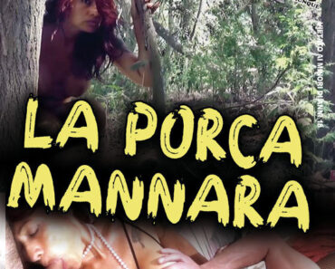 La porca mannara CentoXCento Streaming : Due ricercatori del mistero sono sulle tracce della Porca Mannara, immersi in una foresta girano con una videocamera a mano e registrano la loro ricerca. Trovano delle impronte ed iniziano a seguirle. Dopo qualche centinaio di metri si siedono su di un tronco e vengono assaliti dalla Porca Mannara. Alla fine, dopo essere svenuti, si risvegliano mentre la Porca Mannara stà banchettando con i loro cazzi, verranno svuotati ed abbandonati al loro destino. Roberta ha organizzato un pomeriggio infuocato con due suoi amanti, ma il marito torna prima dal viaggio. Roberta non sa come avvertire i suoi amici di non andare all'appuntamento ed escogita un piano. Mette del sonnifero in un bicchiere poi lo porge al marito, per metterlo a proprio agio inizia un oral seduto sul divano, ma dopo qualche manciata d secondi si addormenta. Suonano alla porta, sono i trombamici venuti per far divertire la Farnese, dopo qualche momento di sconcerto, si abituano alla vista del marito addormentato. Roberta inizia con l'oral poi si passa all’hard completo. Una volta finito il marito si sveglia e vede Roberta nuda e coperta di sperma, chiede spiegazioni e lei un po' piccata gli dice che dopo averle sborrato addosso lui si è addormentato. La Farnese convince il marito ad andare in un Club Privèe perchè vuole essere scopata da più uomini, arrivati al locale fanno un giro e già i primi singoli si avvicinano ed iniziano a toccare tette e culo alla nostra Farnese che inizia a sentire caldo... Il marito infastidito li allontana, ma lei lo rimprovera dicendogli che è troppo bacchettone. Dopo avere preso un drink, fanno un giro per il locale e scelgono un posto dove sedersi. Dopo pochi istanti Roberta inizia a volere il cazzo del marito ed inizia ad armeggiare nei pantaloni, lui infastidito cerca di allontanarle le mani, mentre i ragazzi in cerchio estraggono l’uccello menandoselo. Roberta eccitata guarda il marito e gli dice che se non vuole soddisfarla lui, se lo farà dare dai ragazzi presenti e in un attimo inizia a fare pompini in giro. A quel punto il marito rimane a guardare allibito, poi dopo qualche minuto si eccita ed inizia a partecipare all’orgia ... ( PORNO-HD-STREAMING - Film Porno Italiani Streaming - PornoHDStreaming , CentoXCento VOD, Video Porno Gratis, Porno Streaming , DVD Porno , Porno Download , TV per Adulti Streaming ) ...(CXDRF033)