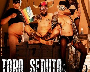 Toro Seduto Vs Vitello Tonnato CentoXCento Streaming : La CentoXCento è aperta a tutti! Dal palestrato bello in forma, all 'impiegato da pancetta. Le fighe? Quelle son tutte troie, lì non si sbaglia mai. FILM con Carmen La Siciliana, devota alla Santa Minkia, e Rosa blu, la Straporca del Garda .. ( PORNO-HD-STREAMING - Film Porno Italiani Streaming - PornoHDStreaming , Cento X Cento VOD, Video Porno Gratis, DVD Porno , Porno Download , TV per Adulti )  ... (CXD01645)